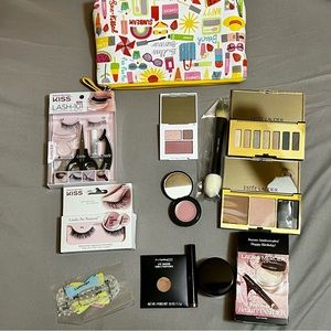 All new 12 pieces make up bundle: eyelashes/eyeshadow/blush/brush/bag etc.